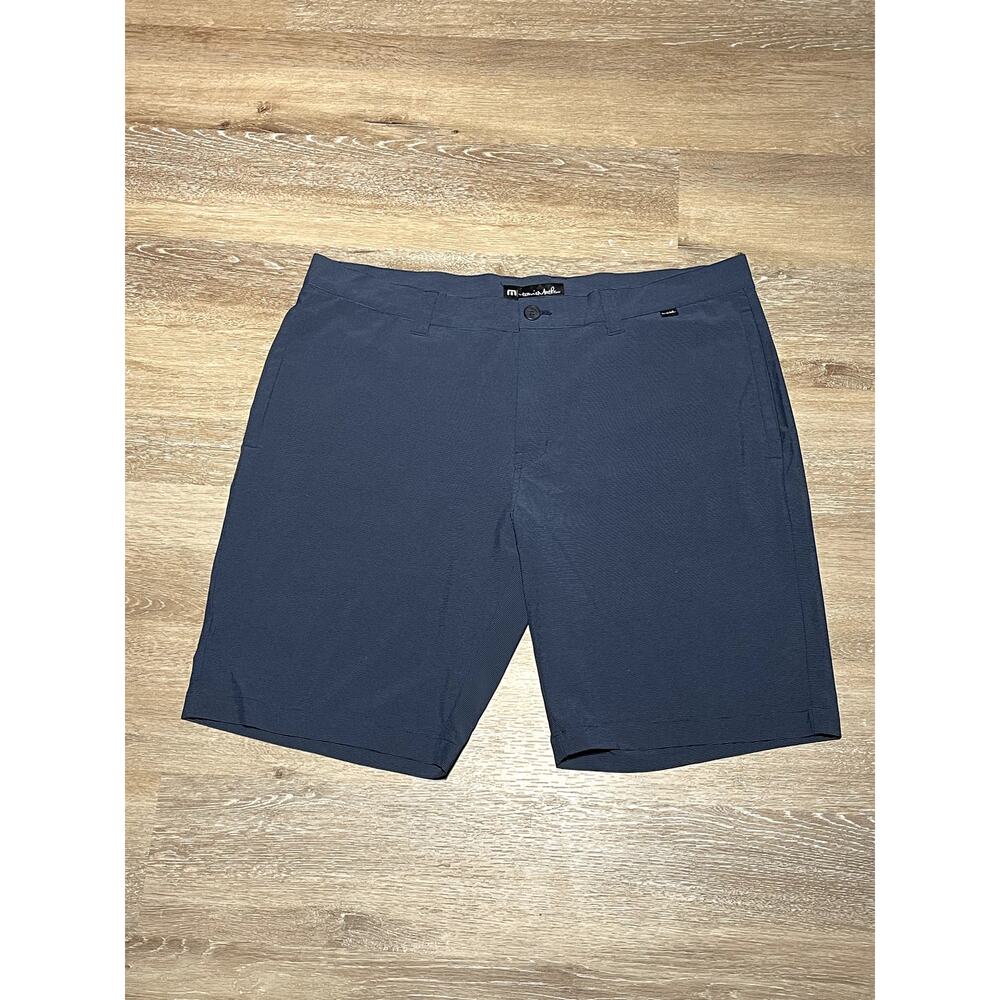 Travis Mathew Mens Golf Shorts Lightweight Blue Stretch Poly Spandex Stripes EUC